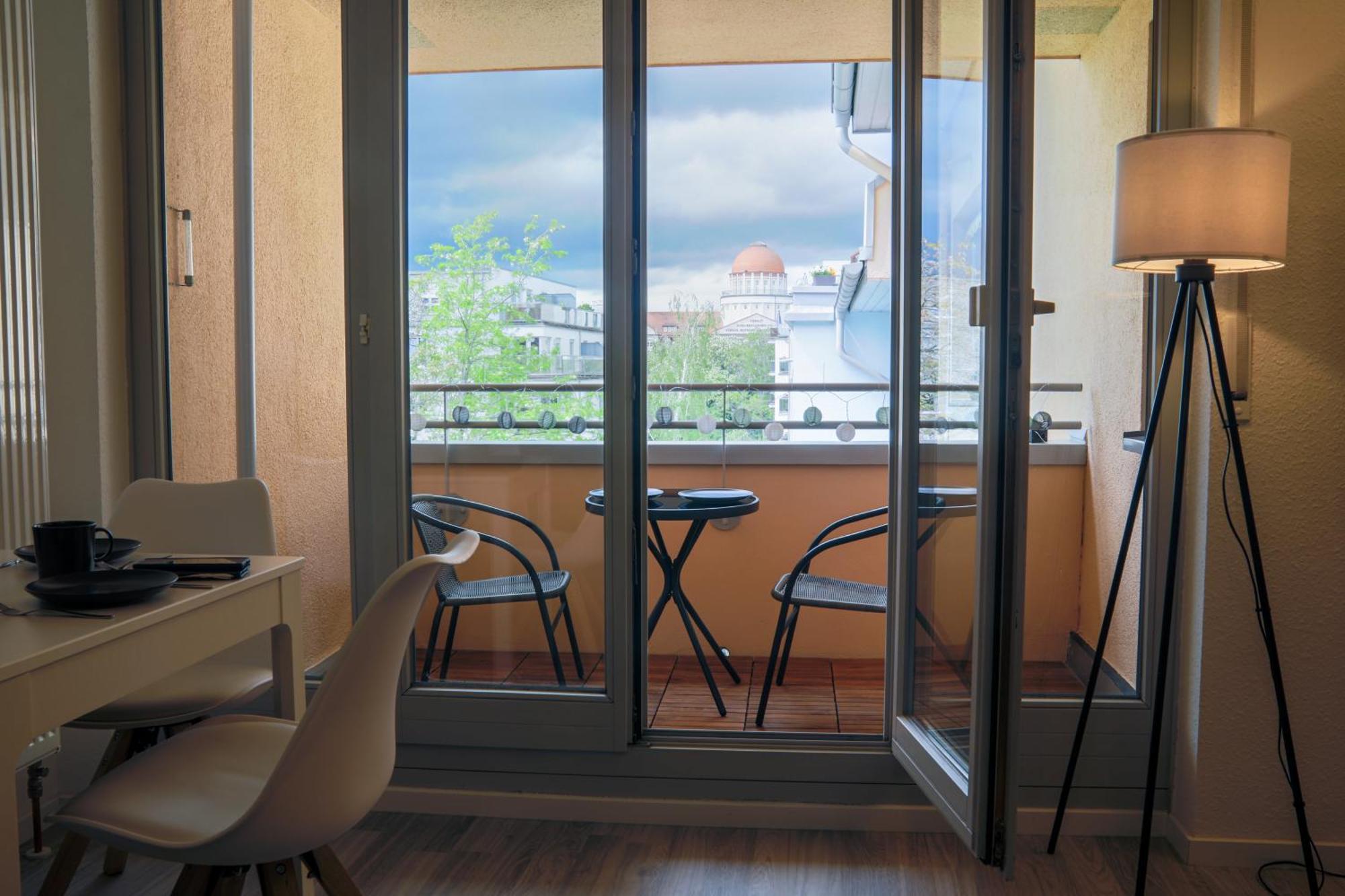 Home Shanti - Studio, Suedvorstadt, Balkon, Tv Leipzig Ngoại thất bức ảnh